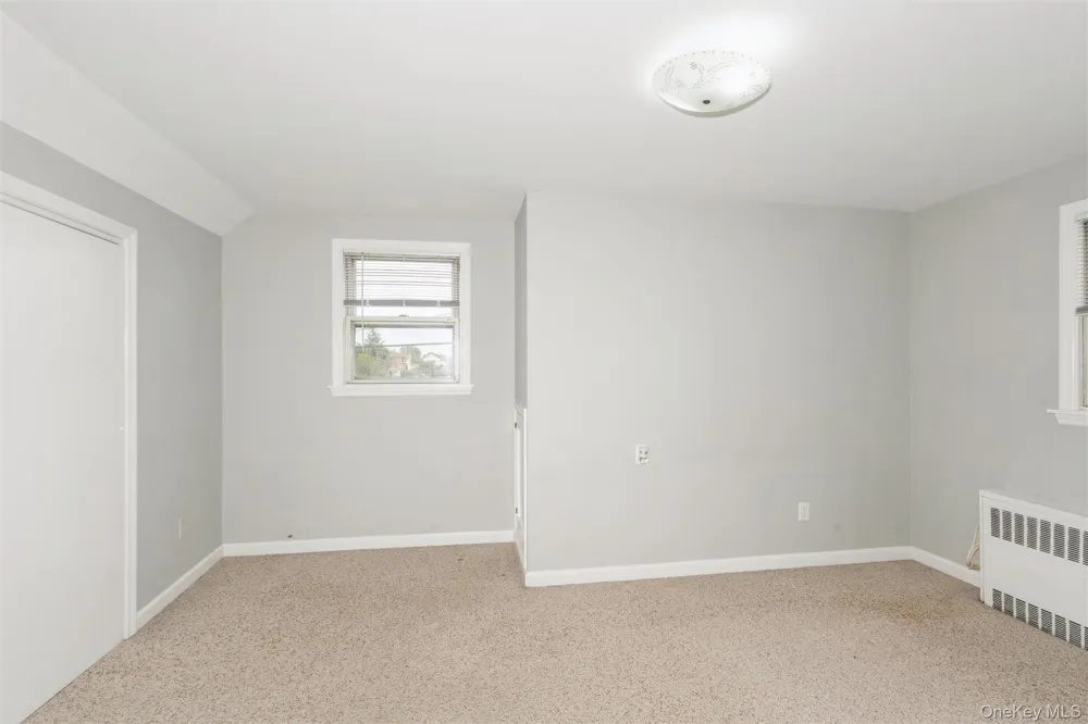 977 Third Avenue Franklin Square, NY 11010
