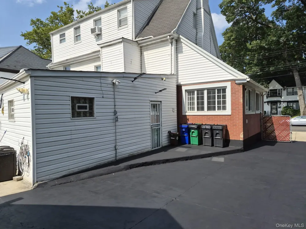 112-44 178th Street Addisleigh Park, NY 11433