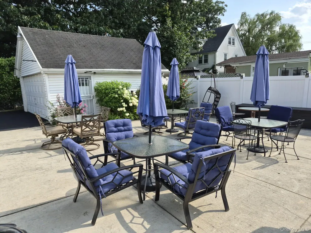 112-44 178th Street Addisleigh Park, NY 11433