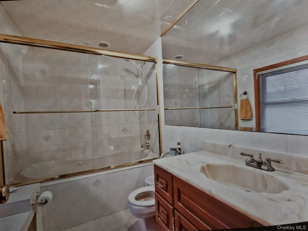 112-44 178th Street Addisleigh Park, NY 11433