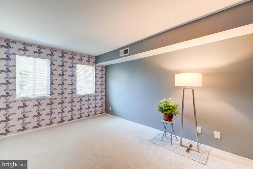 5051 7TH ROAD S #102 Arlington, VA 22204