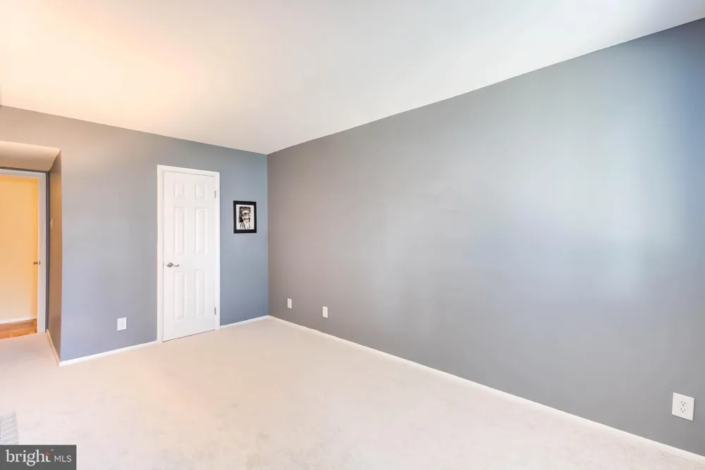 5051 7TH ROAD S #102 Arlington, VA 22204