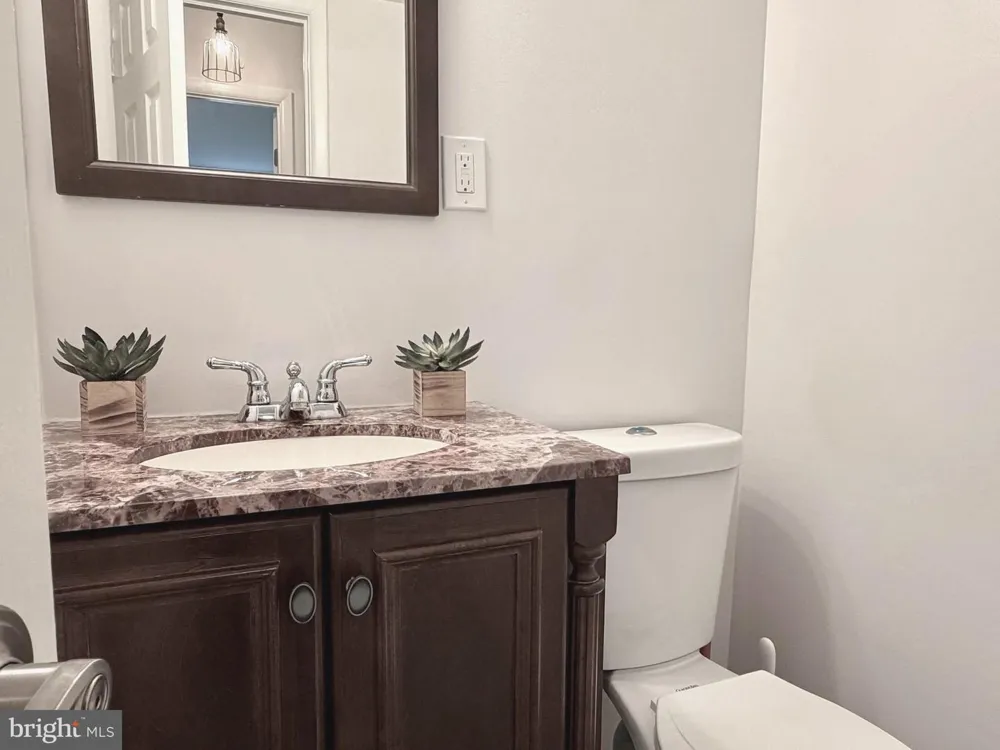 5051 7TH ROAD S #102 Arlington, VA 22204