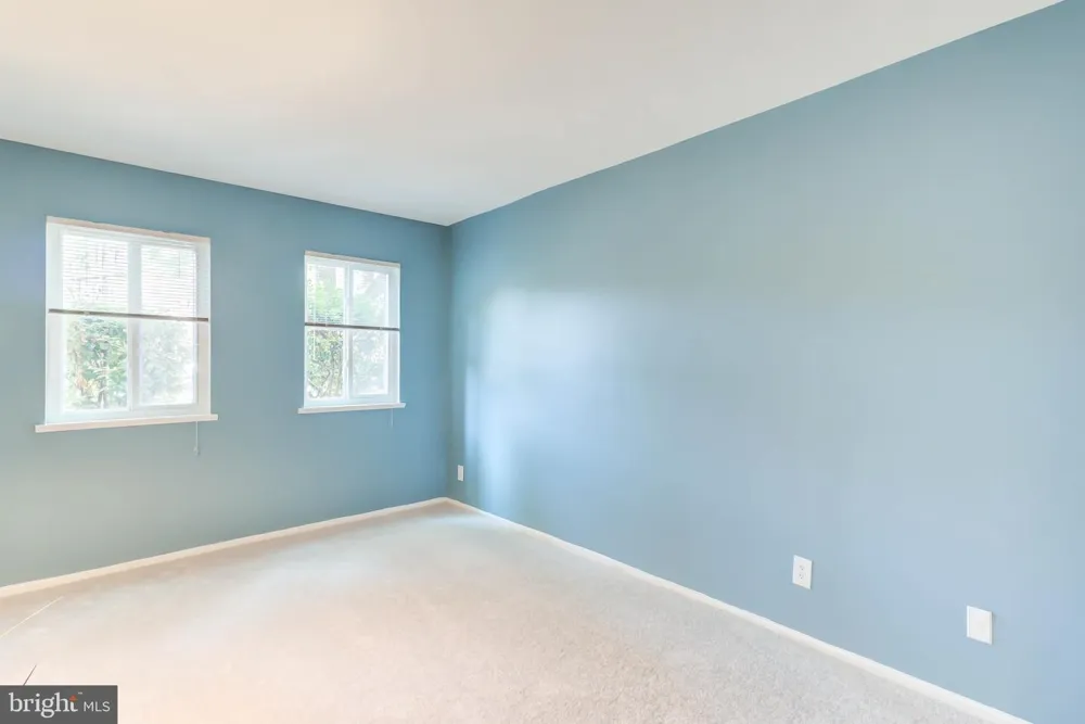 5051 7TH ROAD S #102 Arlington, VA 22204