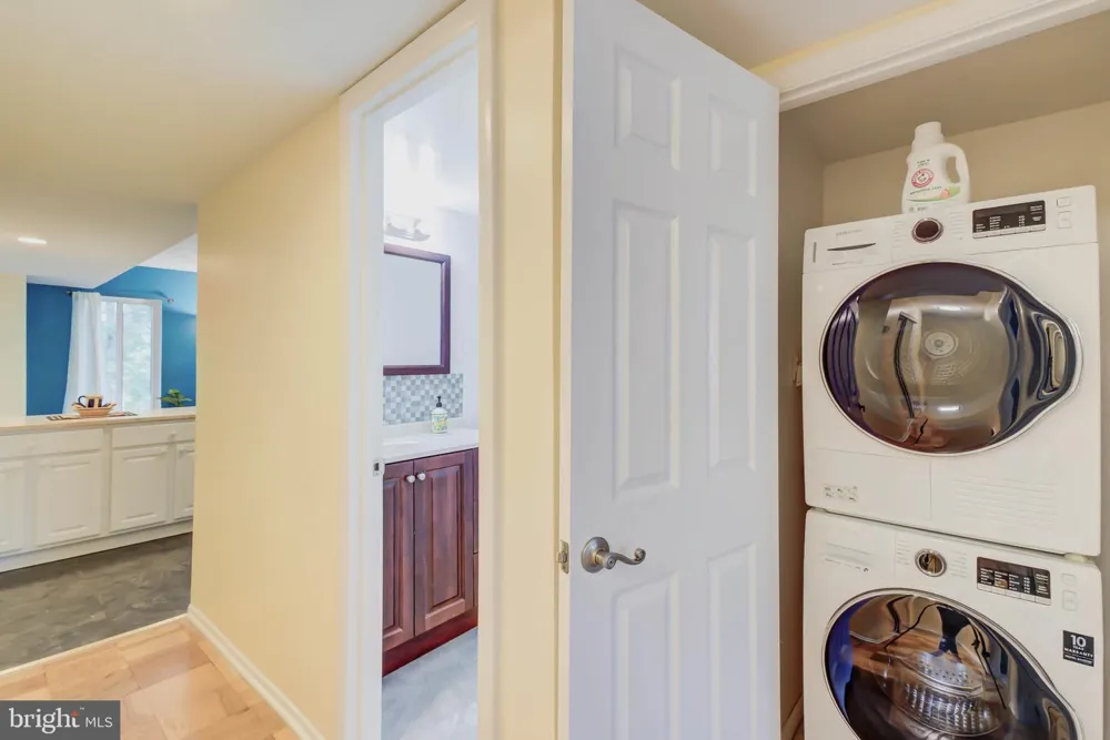 5051 7TH ROAD S #102 Arlington, VA 22204