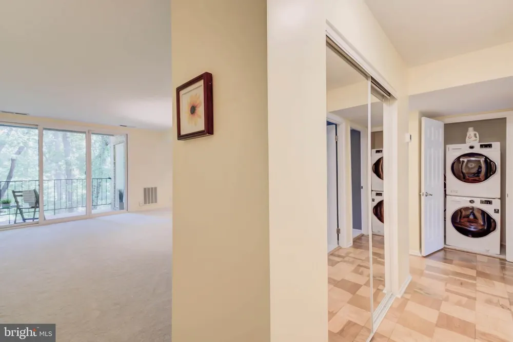 5051 7TH ROAD S #102 Arlington, VA 22204