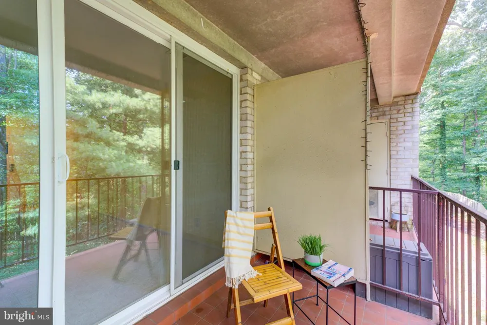 5051 7TH ROAD S #102 Arlington, VA 22204