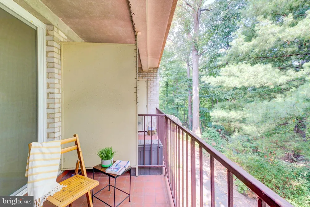 5051 7TH ROAD S #102 Arlington, VA 22204