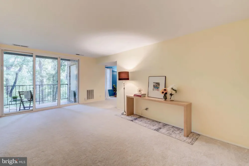 5051 7TH ROAD S #102 Arlington, VA 22204