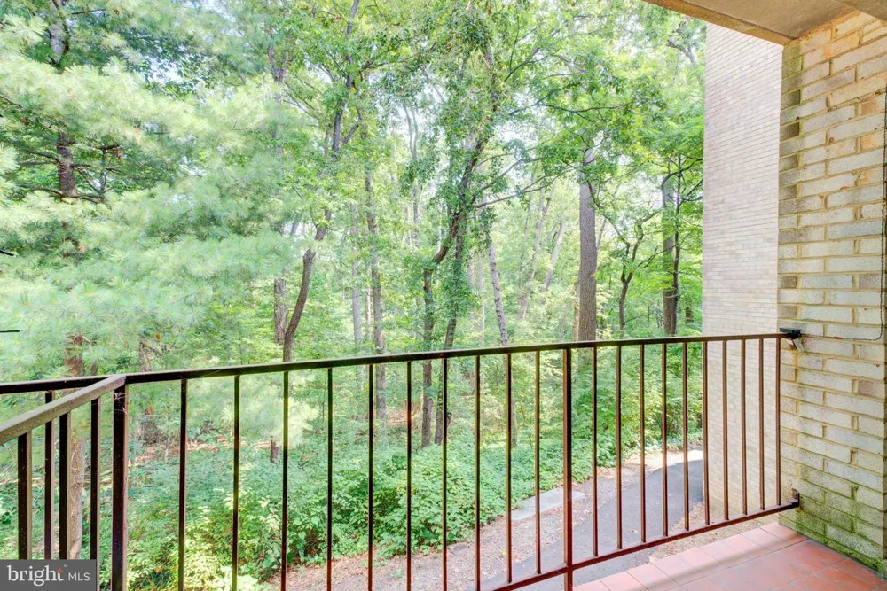 5051 7TH ROAD S #102 Arlington, VA 22204