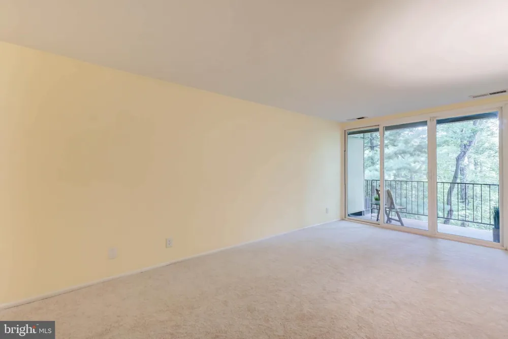 5051 7TH ROAD S #102 Arlington, VA 22204