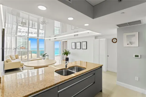 17201 Collins Ave #3502