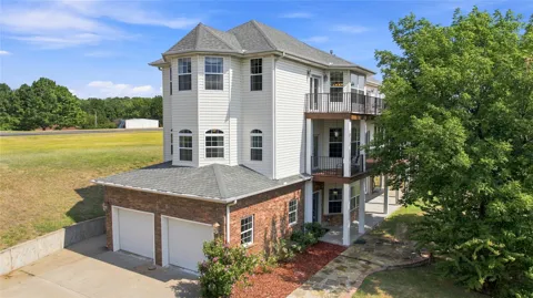 778 W Lakeshore Drive