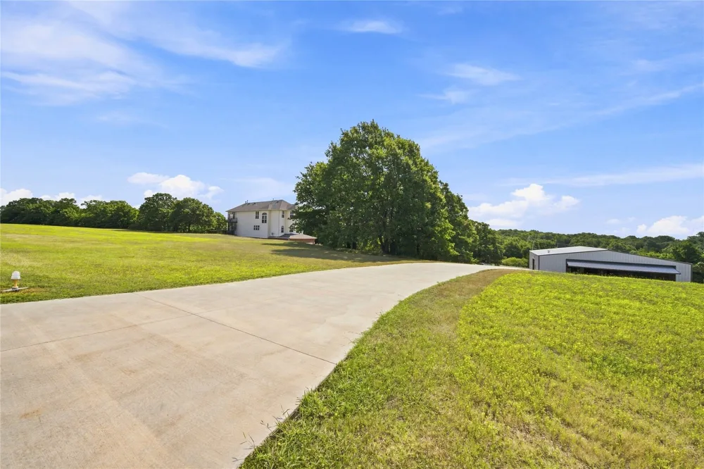 778 W Lakeshore Drive Cleveland, OK 74020
