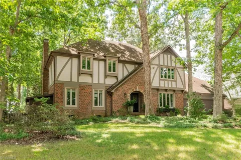 2014 La Vista Drive