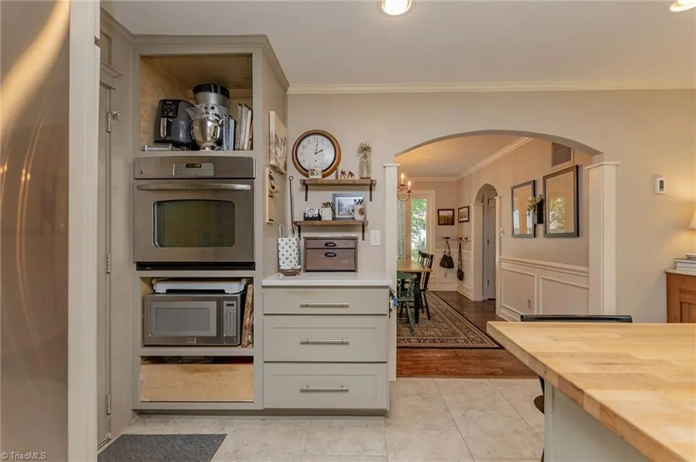 2014 La Vista Drive High Point, NC 27265