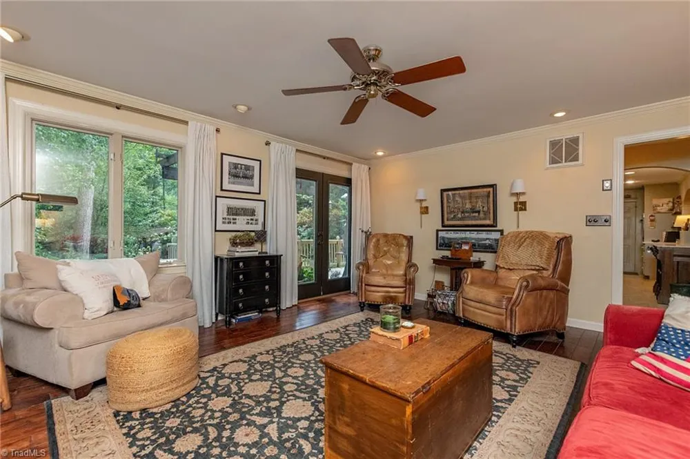 2014 La Vista Drive High Point, NC 27265