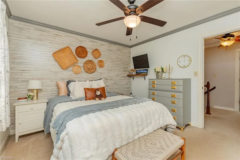 2014 La Vista Drive High Point, NC 27265