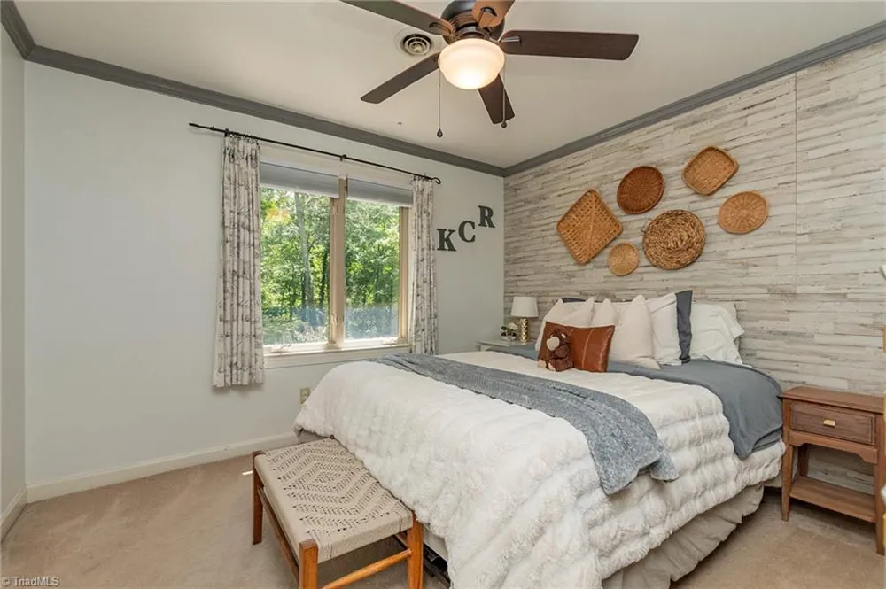 2014 La Vista Drive High Point, NC 27265