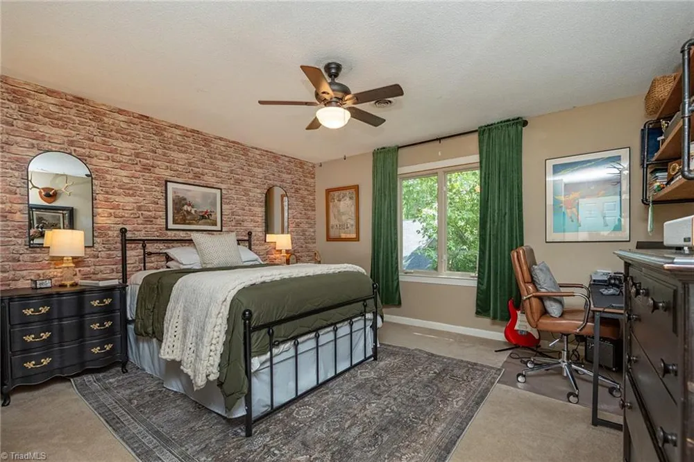 2014 La Vista Drive High Point, NC 27265