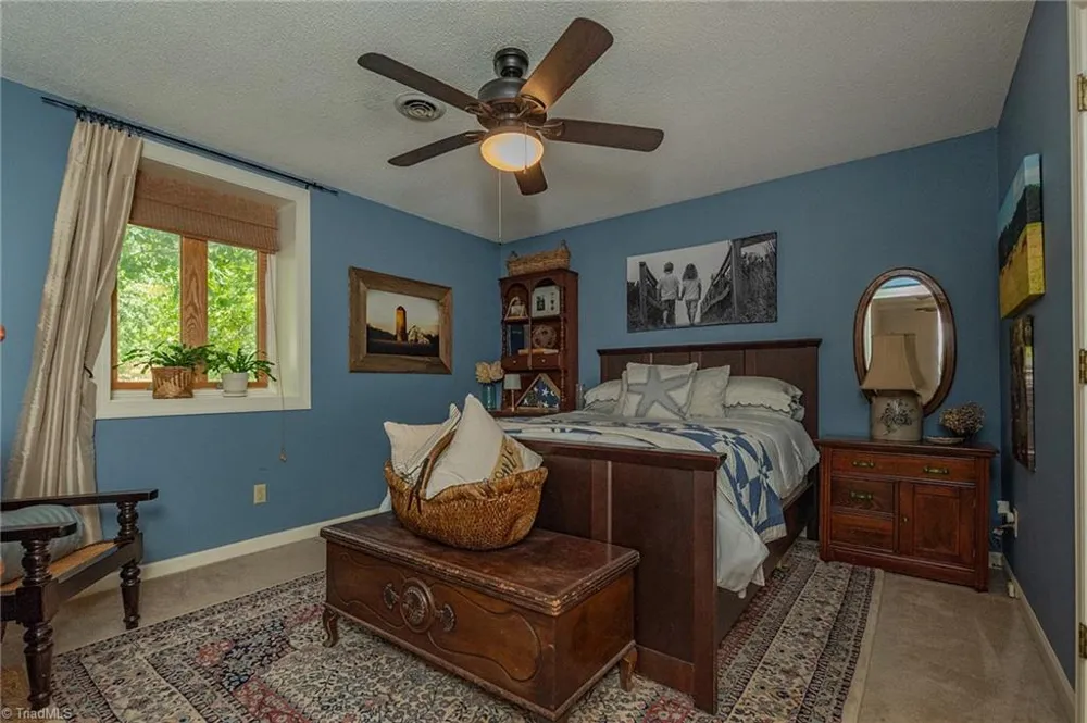 2014 La Vista Drive High Point, NC 27265