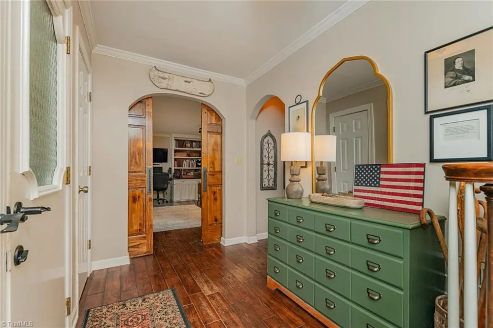 2014 La Vista Drive High Point, NC 27265