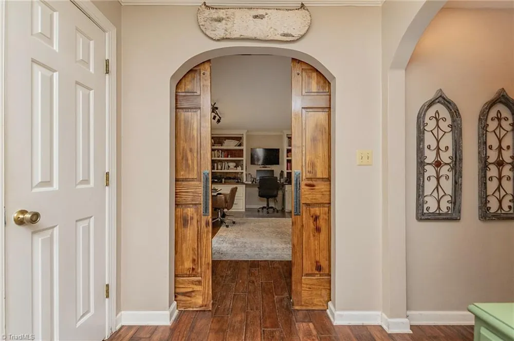 2014 La Vista Drive High Point, NC 27265