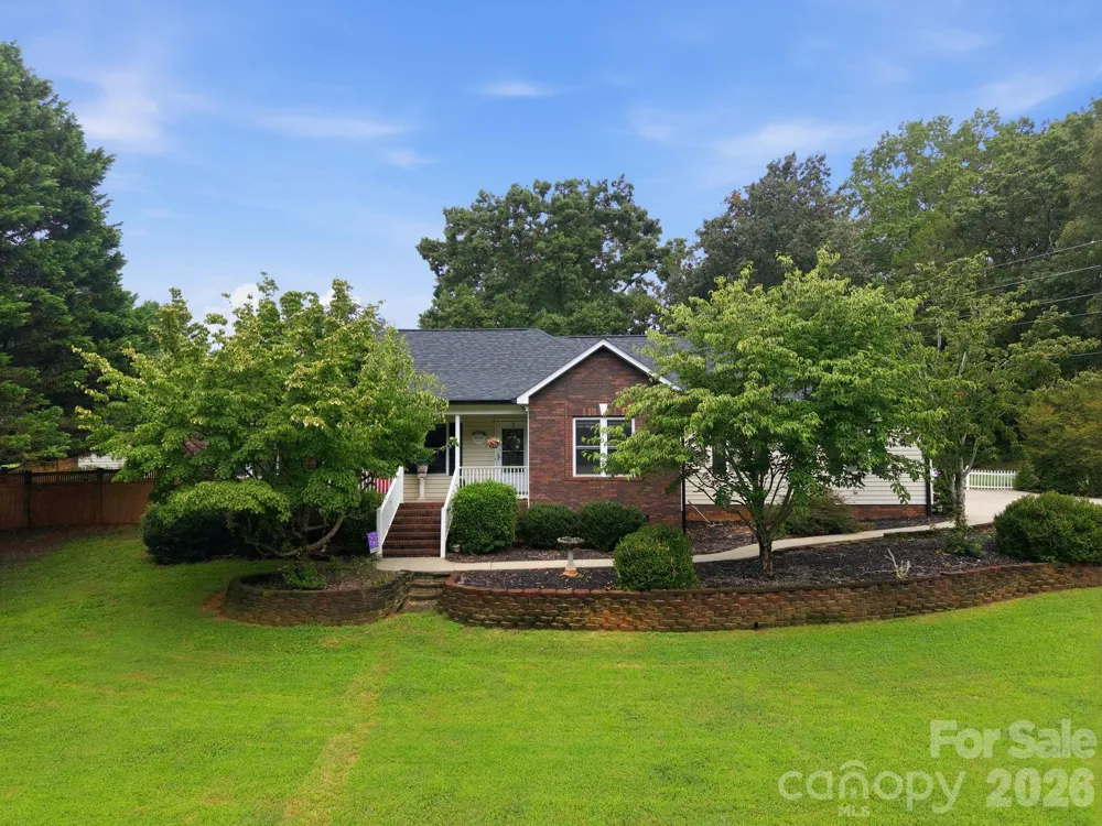 359 Huffstetler Lake Road Dallas, NC 28034