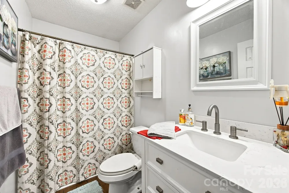 359 Huffstetler Lake Road Dallas, NC 28034