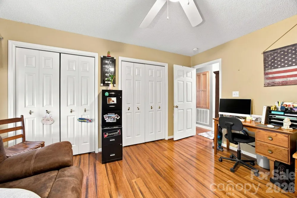 359 Huffstetler Lake Road Dallas, NC 28034
