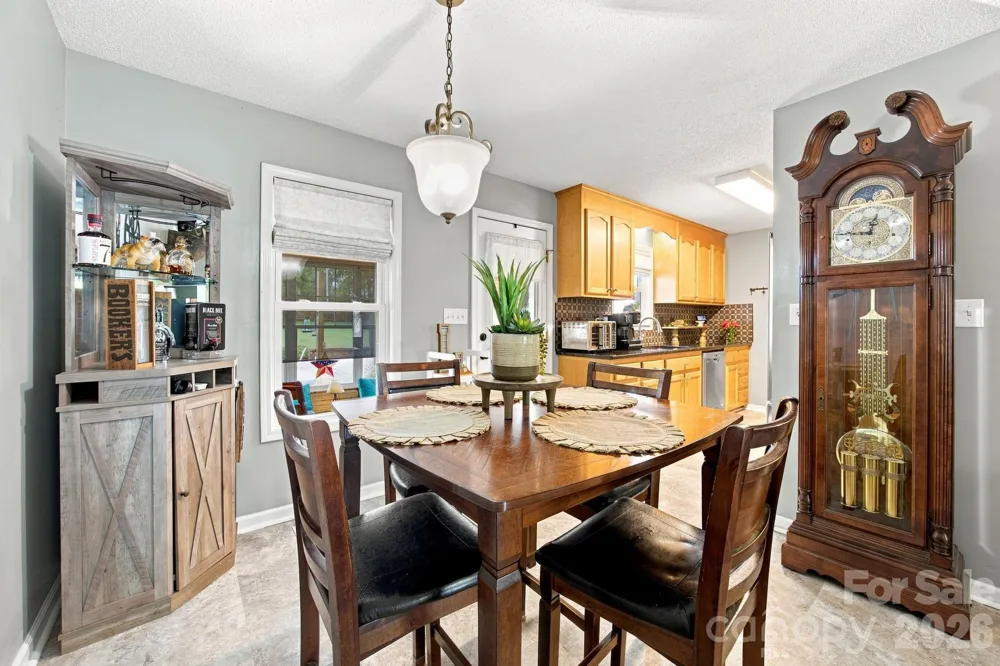 359 Huffstetler Lake Road Dallas, NC 28034