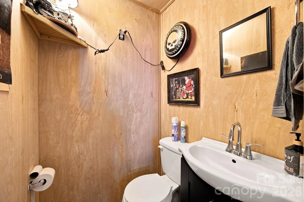 359 Huffstetler Lake Road Dallas, NC 28034