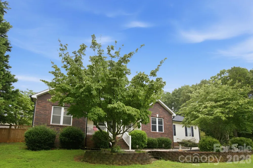 359 Huffstetler Lake Road Dallas, NC 28034