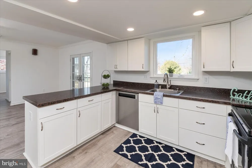 402 S CHERRY GROVE AVENUE Annapolis, MD 21401