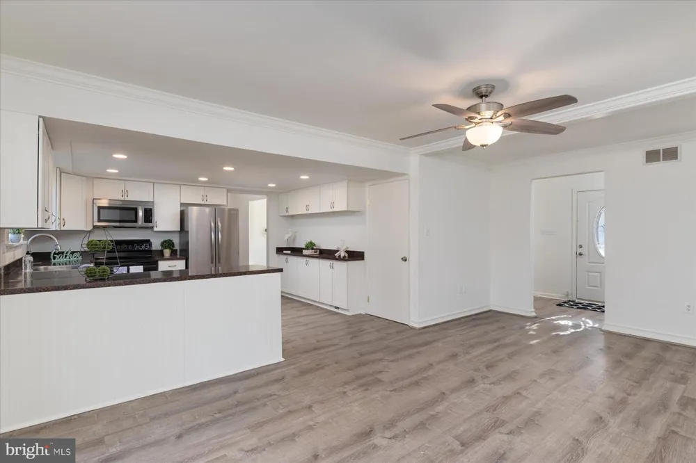 402 S CHERRY GROVE AVENUE Annapolis, MD 21401