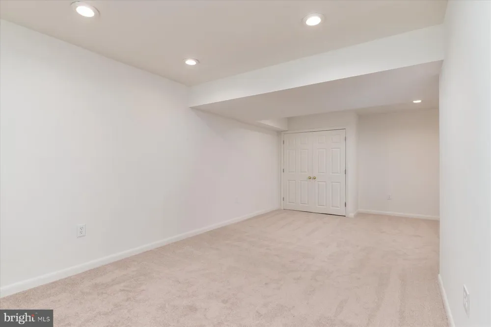 402 S CHERRY GROVE AVENUE Annapolis, MD 21401