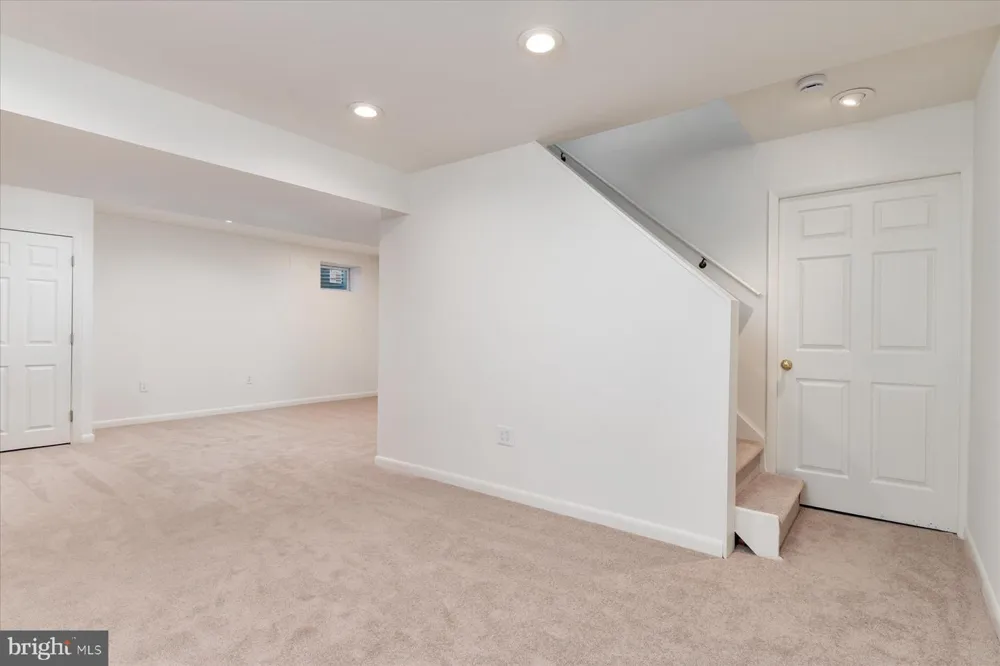 402 S CHERRY GROVE AVENUE Annapolis, MD 21401