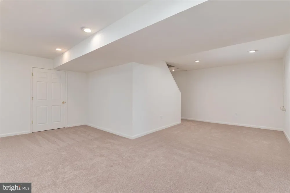 402 S CHERRY GROVE AVENUE Annapolis, MD 21401