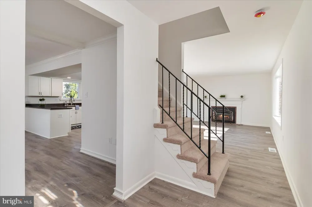 402 S CHERRY GROVE AVENUE Annapolis, MD 21401