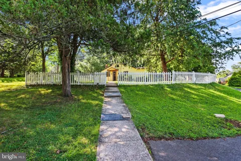 586 LEWISBERRY ROAD