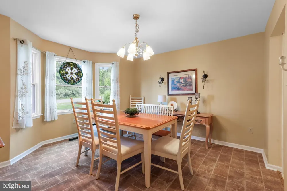 4006 CREST VIEW DRIVE Stroudsburg, PA 18360