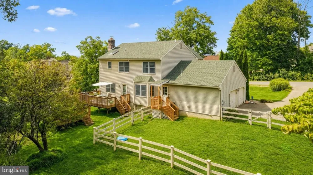 4006 CREST VIEW DRIVE Stroudsburg, PA 18360