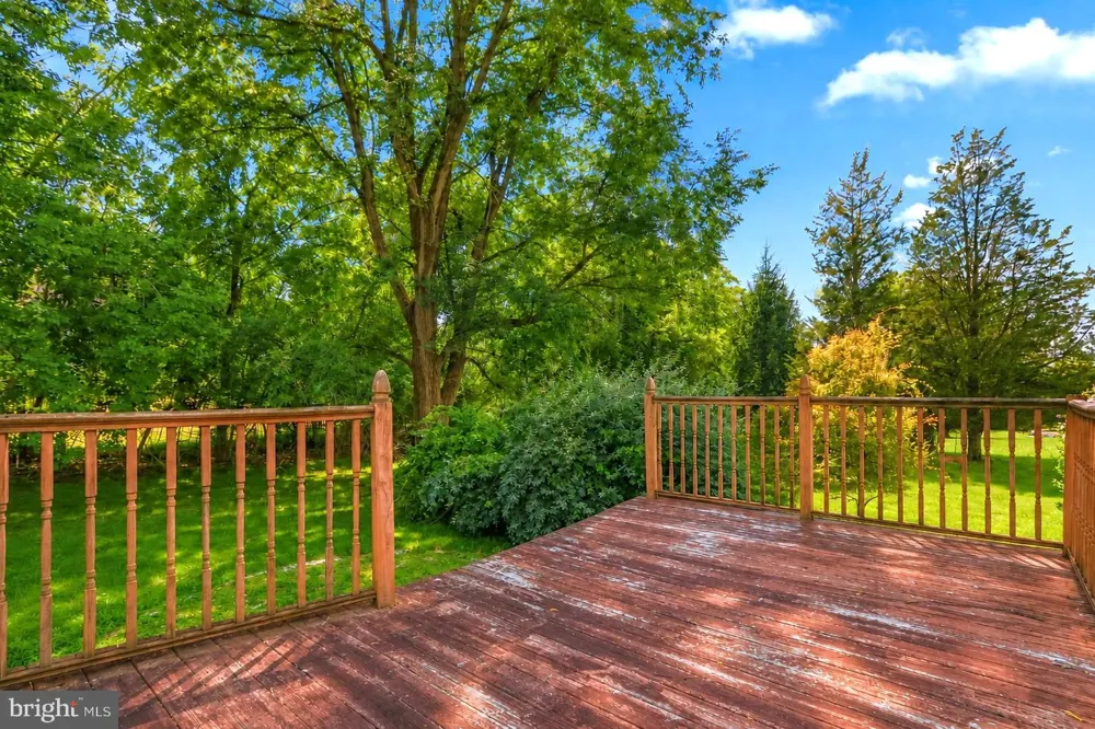 4006 CREST VIEW DRIVE Stroudsburg, PA 18360