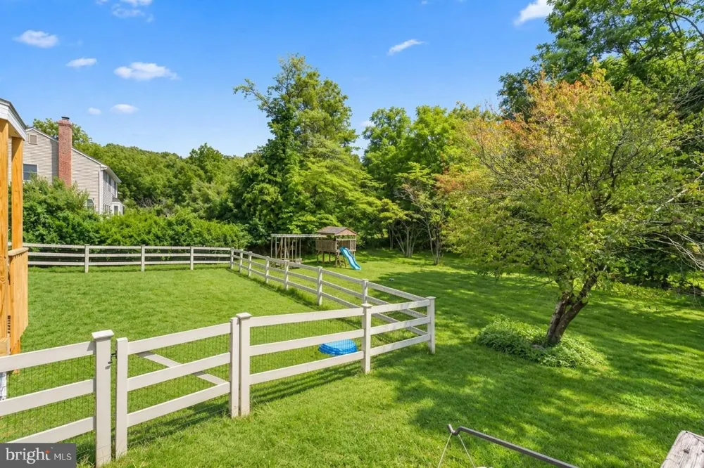 4006 CREST VIEW DRIVE Stroudsburg, PA 18360