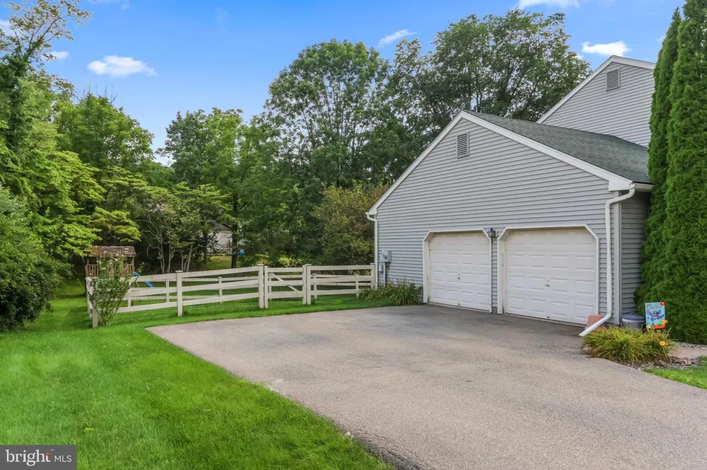 4006 CREST VIEW DRIVE Stroudsburg, PA 18360