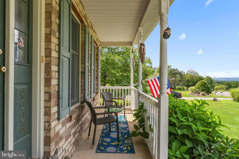 4006 CREST VIEW DRIVE Stroudsburg, PA 18360