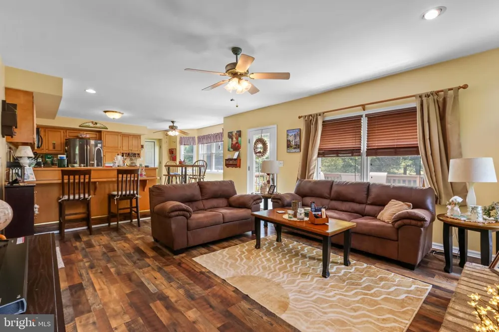 4006 CREST VIEW DRIVE Stroudsburg, PA 18360