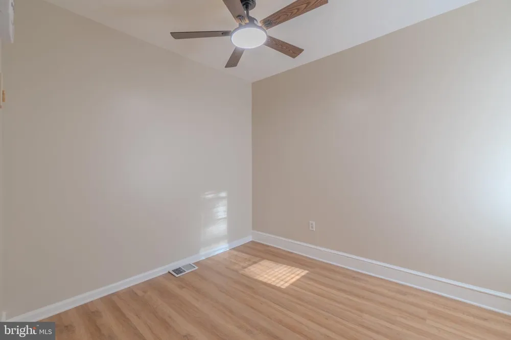 2340 12TH Philadelphia, PA 19133