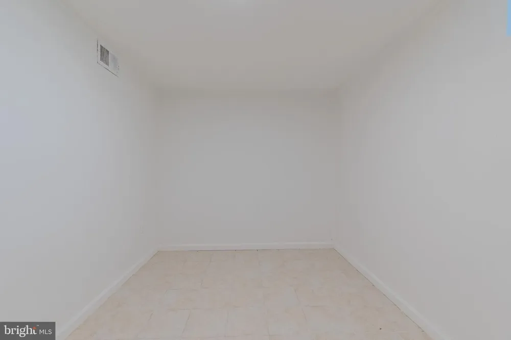 2340 12TH Philadelphia, PA 19133