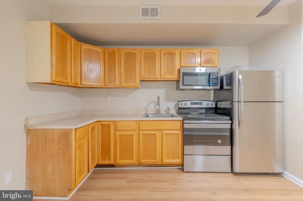 2340 12TH Philadelphia, PA 19133